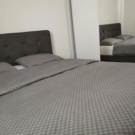 Stan Na Dan Nany, Istocno Sarajevo *