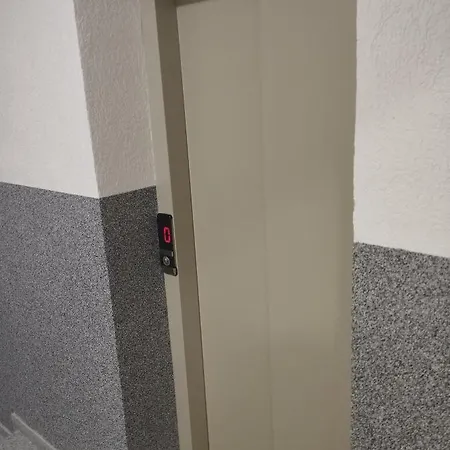 Stan Na Dan Nany, Istocno Sarajevo