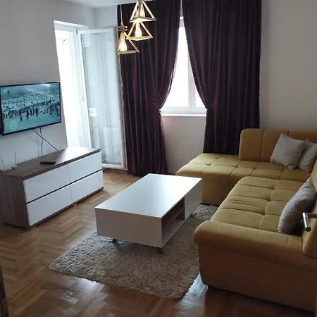 Stan Na Dan Nany, Istocno Sarajevo *